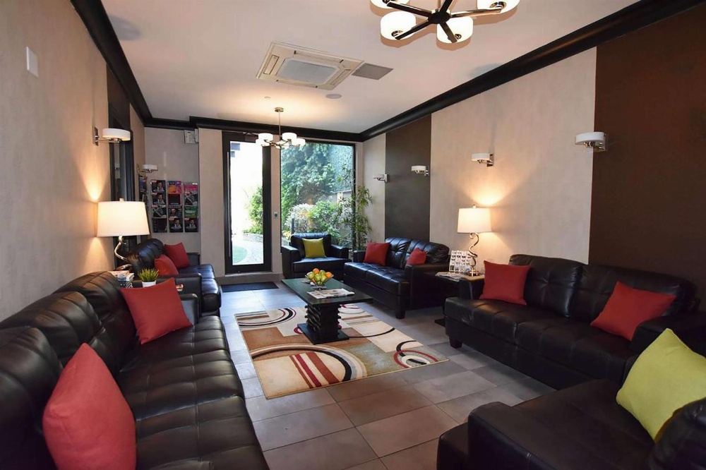 Condor Hotel by LuxUrban Main image